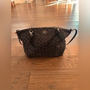 Coach Signature Canvas Logo Shoulder Messenger Cross Body Tote Handbag Purse Bag